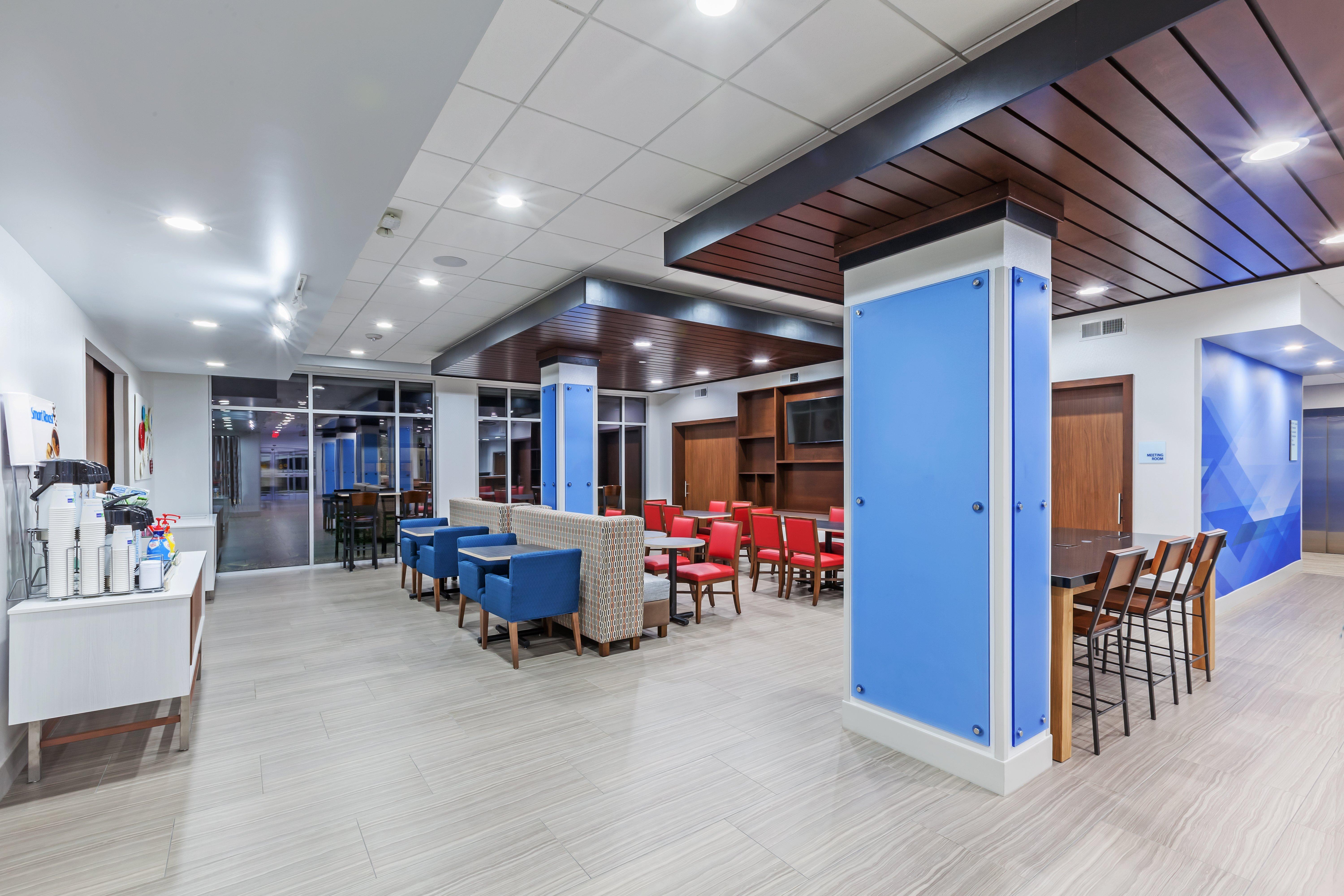 Holiday Inn Express & Suites - Coffeyville By Ihg Exterior foto