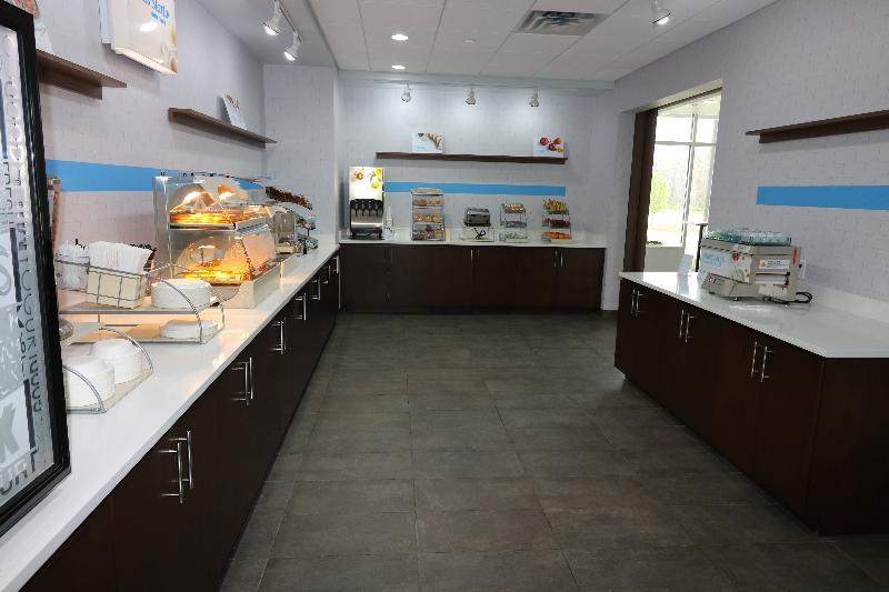 Holiday Inn Express & Suites - Coffeyville By Ihg Exterior foto